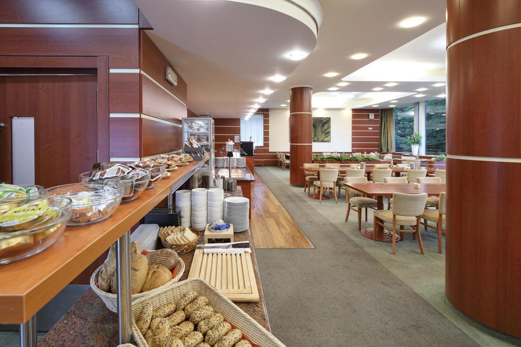 Interhotel Montana Szpindlerowy Młyn Zewnętrze zdjęcie